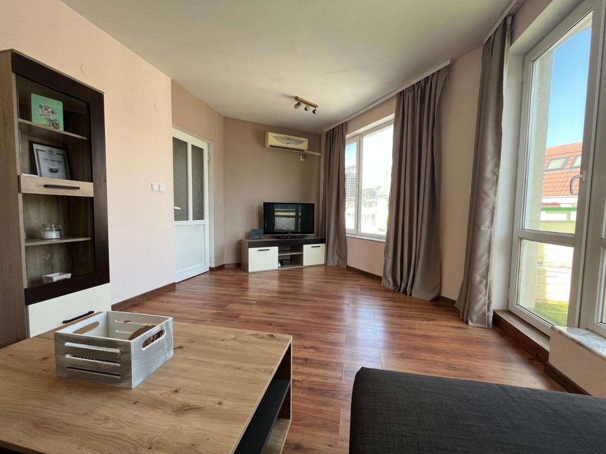 Apartment Happy Holiday 2 Μπουργκάς Εξωτερικό φωτογραφία